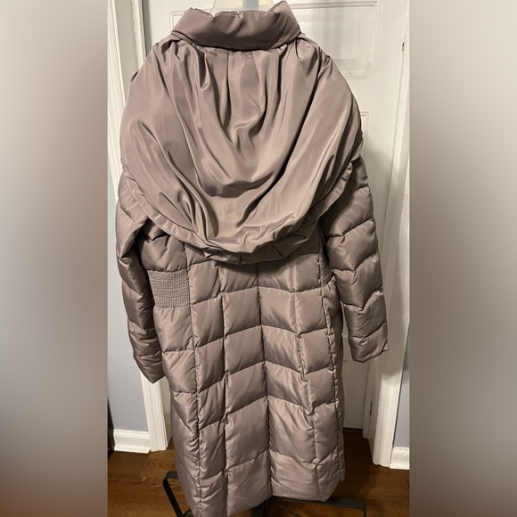 Cole Haan Grey Quilted Puffer Jacket - Picture 2 of 6